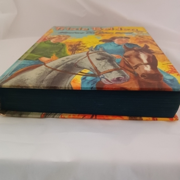 Vintage 1956 Trixie Belden and The Mystery Off Glen Road HC - Picture 4 of 11
